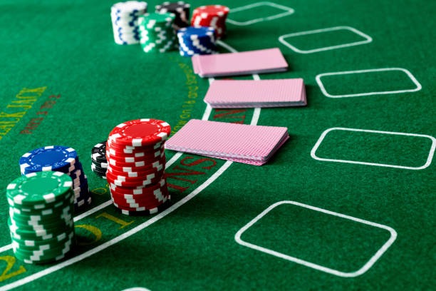 kediri platform interface showing football markets, live-dealer tables, and slot games across multiple categories